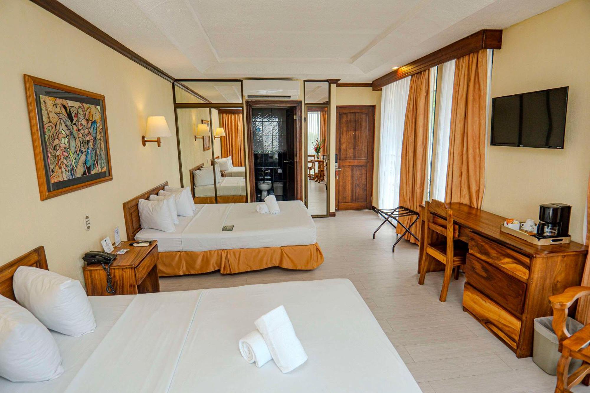 Best Western Hotel & Casino Kamuk Manuel Antonio Exterior photo
